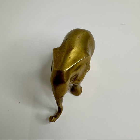 Brass Lucky Elephant with Trunk Down Vintage figurine - Picture 5 of 9